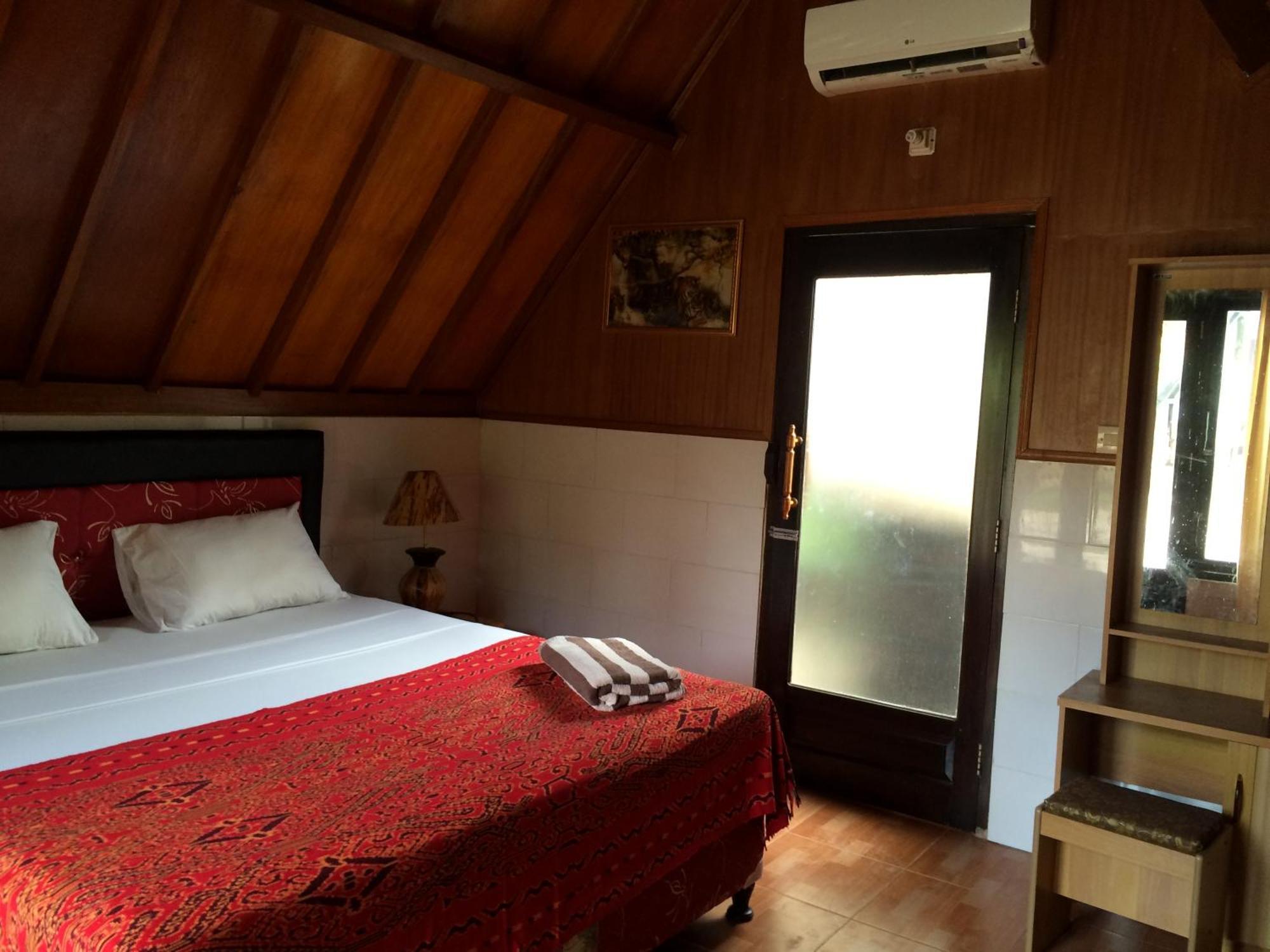 Youpy Bungalows Gili Air Bagian luar foto