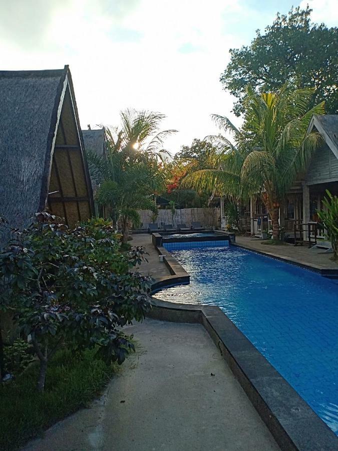 Youpy Bungalows Gili Air Bagian luar foto