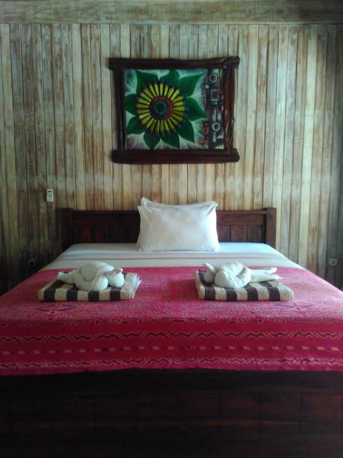 Youpy Bungalows Gili Air Bagian luar foto