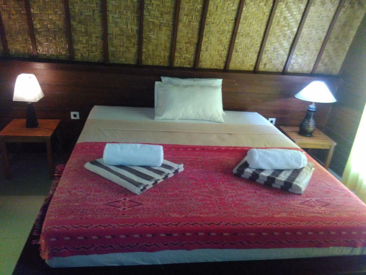 Youpy Bungalows Gili Air Bagian luar foto