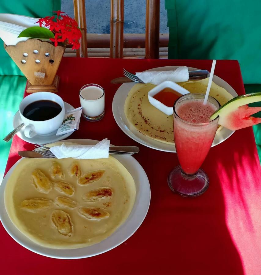 Youpy Bungalows Gili Air Bagian luar foto