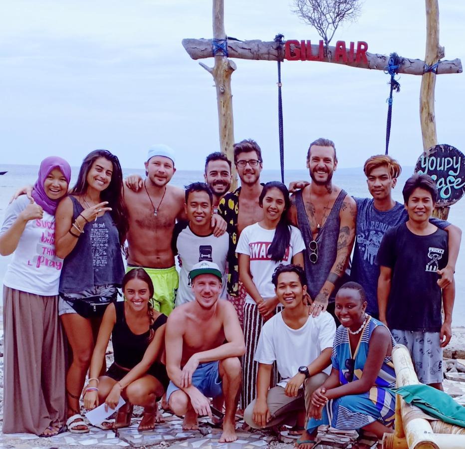 Youpy Bungalows Gili Air Bagian luar foto